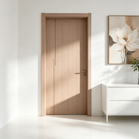 Porte de grange d'entrée d'hôtel en bois massif, style luxe léger et moderne, avec sculpture texturée, finition étanche et résistante au vent, sur mesure