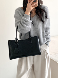 Large-capacity Women's National Style Durable PU Material Shoulder <b>Bag</b> Black Handbag Versatile Practical Tote <b>Bag</b> Elegant Design - Product Image 2