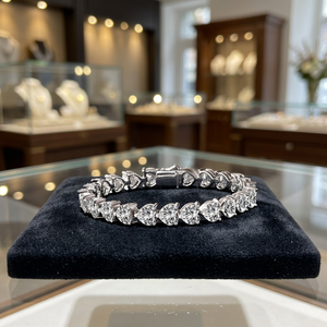 Pulseras Whispering Hearts |   Línea de Diamantes Genuinos en Oro Rosa, Joyería Fina Sofisticada para Novias, Pieza Destacada para Ella - Product Image 1