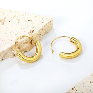 Pendientes de Aro Colgantes Lisos con Baño de Oro de 18K, Impermeables, de Acero Inoxidable, Estilo U Huggie, para Mujer, Joyería Personalizada - Product Image 3