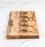Lampe à thé artisanale en bois d'olivier de style rural. Convient à la décoration intérieure et peut accueillir 5 bougeoirs.