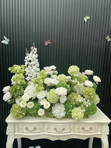 Composizione Floreale Artificiale per Matrimoni di Qingdao Golden Handicraft, Centrotavola con Ortensie Verdi e Rose Bianche per Decorazioni Nuziali - Product Image 4