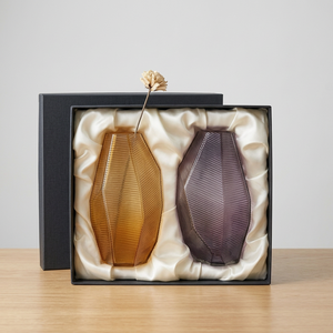 Vase en verre soufflé à la main de style nordique pour les centres de table modernes et la décoration minimaliste de la maison - Product Image 6
