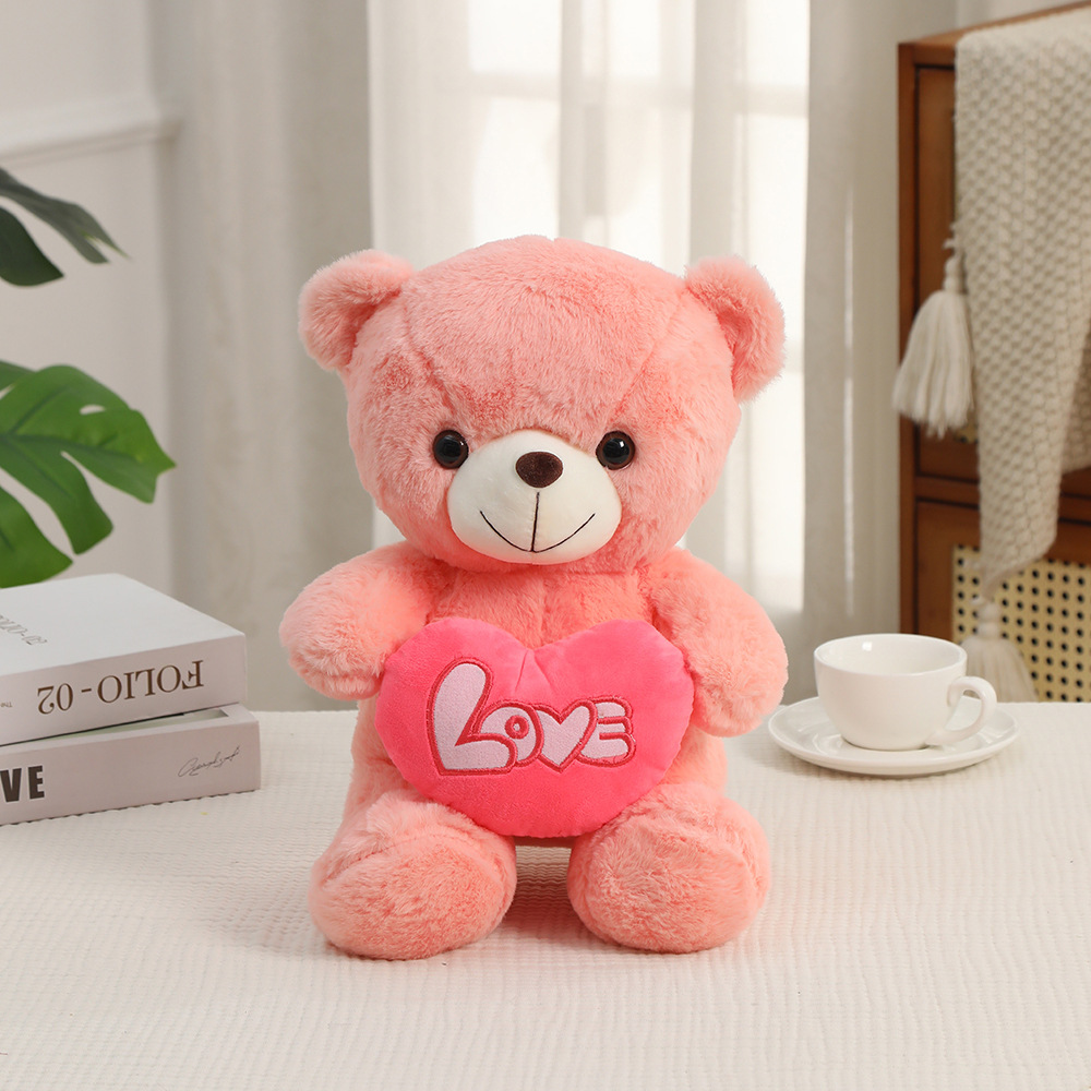 J'adore l'ours rose.