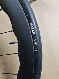 Sepeda Balap TWITTER CYCLONE 700c SHIMANO 105 R7120-24Speed Pria Aero Carbon Fiber Manual Shifting - Product Image 5