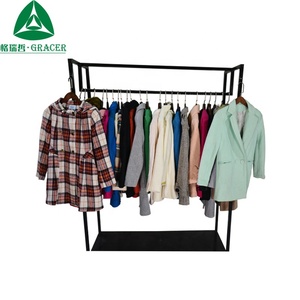 Cappotti Invernali in Lana Usati da Donna Gracer, Stili Misti, Fornitura Diretta dalla Fabbrica, MOQ Minimo 45kg per il <span class=keywords><strong>Mercato</strong></span> di Rivendita - Product Image 4