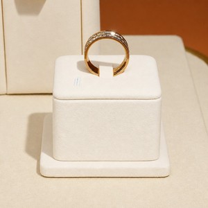 Présentoir à bijoux de luxe WEIMEI blanc et or avec buste pour colliers, boucles d'oreilles, bagues et bracelets – Ensemble de présentation de bijoux - Product Image 4