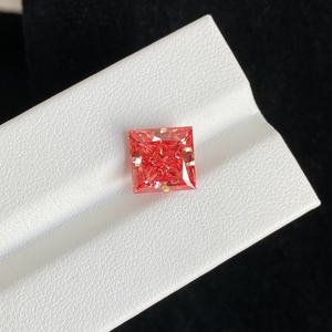 Diamante CVD Rojo Fantasía, Corte Princesa, 3.79CT, VVS2, Certificado IGI, Diamante Cultivado en Laboratorio de Color Fantasía - Product Image 2