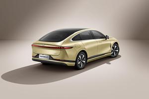 سيارة كهربائية هجينة سيارات الدفع الرباعي تشانكان Qiyuan Q05 - Product Image 5