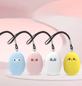 Nouveauté : Porte-clés d'autodéfense pas cher, mini LED cachée, anti-espionnage, antivol, alarme vibrante simple pour femmes, enfants et personnes âgées - Product Image 5