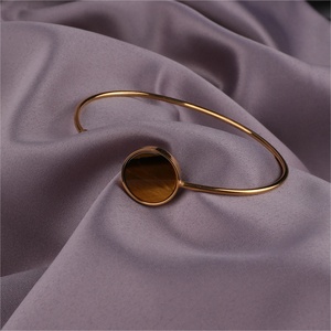 Pulsera italiana con abalorio, moneda de piedra natural en ágata negra y turquesa verde, pulsera de piedra natal a la moda - Product Image 4