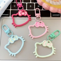 Nouveau porte-clés chat tressé ajouré, pendentif mignon pour sac à dos, accessoires pour envoyer en cadeau à une petite amie, cadeau de couple, bijoux écologiques