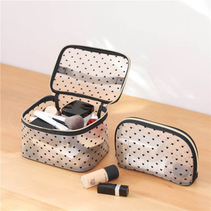 2025 nuevo conjunto de bolsa de <span class=keywords><strong>maquillaje</strong></span> de malla Love, bolsa de baño transparente, bolsa de almacenamiento de viaje, bolso de gran capacidad, bolsas de cosméticos para mujeres - Product Image 3