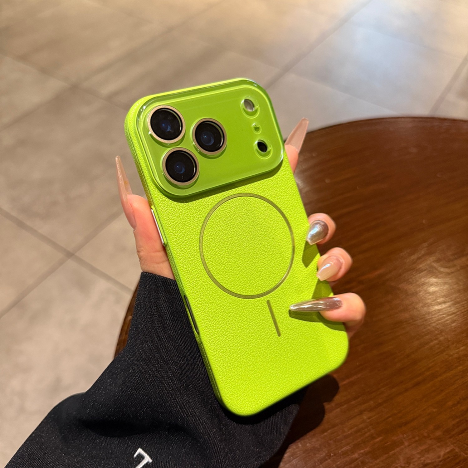 สีเขียว