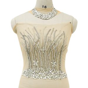 <span class=keywords><strong>Applique</strong></span> in Strass 3D Fatti a Mano con Design alla Moda, Ricamo su Rete di Pizzo, Paillettes da Cucire per Abiti da Sposa - Product Image 1