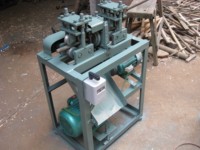 Machine automatique de fabrication de tiges rondes en bois / Machine de fabrication de manches de balais en bois