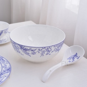Juego de Vajilla de Porcelana de 32 Piezas con Diseño Azul Europeo, en Oferta - Product Image 3