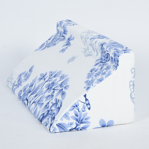 Coussin triangulaire en mousse pour soins infirmiers, soutien anti-escarres, utilisation à domicile - Product Image 4