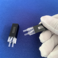 Micro-cuvette d'analyseurs biochimiques cellulaires à flux continu auto-masquant