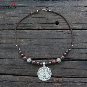 Collier Lotus Eyes Moon Prettiest, inspirations slaves, style viking brut, bijoux pour femme porte-bonheur - Product Image 1
