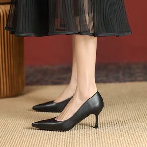 Scarpe Nere Professionali con Tacco Alto da Donna, Nuove per l'Inverno, con Tacco Sottile, Non Causano Stanchezza ai Piedi, a Punta, da Lavoro, Stile Francese, in Microfibra - Product Image 4