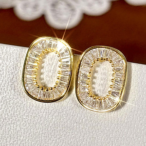 Orecchini a Perno Geometrici Irregolari per Donne, Accessori Eleganti e Minimalisti per Uso Quotidiano - Product Image 5