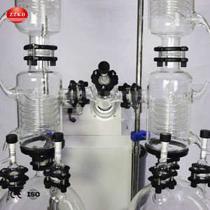 Évaporateur rotatif numérique électrique de laboratoire 50L à double condenseur avec refroidisseur et moteur - Product Image 4