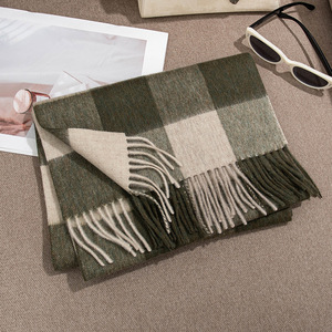 Bufanda de Lana Pura de Alta Gama para Mujer, Gruesa, con Estampado a Cuadros, Cálida, para Todas las Temporadas - Product Image 1