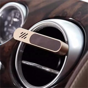 Diffuseur de <span class=keywords><strong>Voiture</strong></span> d'Aromathérapie de Luxe, Boîte Métallique Rechargeable, Mini Bâtonnet Désodorisant en Bois Suspendu, Portable et Tendance, Meilleure Vente - Product Image 5