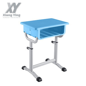Conjunto de escritorio y silla para estudiantes Xiang Ying, muebles escolares de plástico azul para estudiantes de primaria y secundaria, estilo moderno minimalista. - Product Image 3