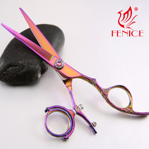 Gravé Violet Poignée Rotative <span class=keywords><strong>Ciseaux</strong></span> <span class=keywords><strong>De</strong></span> Coupe <span class=keywords><strong>De</strong></span> Cheveux Professionnel 6 Pouces <span class=keywords><strong>Ciseaux</strong></span> <span class=keywords><strong>De</strong></span> Coiffeur - Product Image 5