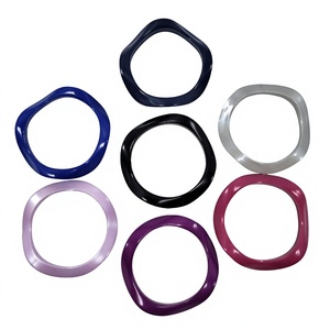 Ensemble de bracelets tendance en résine acrylique, design ondulé multicolore, bijoux unisexes, bracelets en résine élégants, accessoire de style moderne - Product Image 4