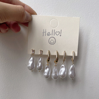 Pendientes Elegantes y Asequibles de Latón Chapado en Oro con Circonita Cúbica y Perla de Plástico para Mujer, Ideales para Fiestas y Bodas