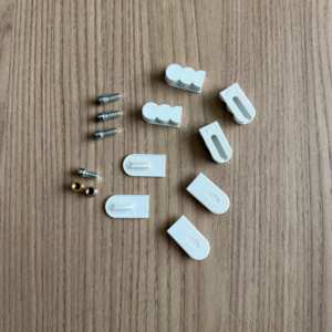 Conectores modernos de plástico para muebles, sujetadores para unir gabinetes de cocina, sala de estar, baño y comedor. - Product Image 1