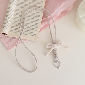 Lanière de téléphone portable en polyester style coréen hiver, avec nœud cœur floqué, élégante, pour femme, à porter en bandoulière - Product Image 6