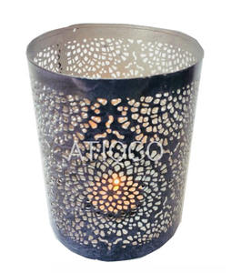 Flor de lirio Mini hierro té luz votiva tulipán diseño decoración del hogar forma redonda hecho a mano hierro Color negro vela votiva - Product Image 4