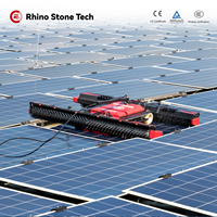 Robot de nettoyage de panneaux solaires intelligent au prix d'usine pour le nettoyage des panneaux photovoltaïques et le lavage des toits