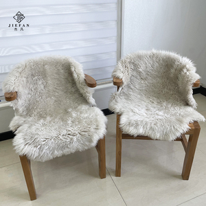Piel de Oveja Natural Rizada de Alta Densidad y Calidad, Piel Cruda de Lana Larga para Decoración Textil del Hogar, Venta al por Mayor - Product Image 1