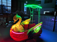 Bateau à pédales Swan en HDPE avec éclairage LED, bateau tamponneur électrique pour piscine, location, parc, exercice en plein air, travail manuel, eau calme, garantie 5 ans