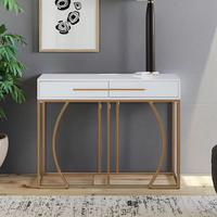 Table console en MDF contemporain Design moderne Peinture à l'eau Revêtement en poudre dorée Tubes métalliques pour l'entrée du salon Caractéristique de stockage