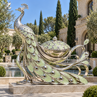 Sculpture d'oiseau paon en métal élégante, polie miroir, personnalisée pour parcs, places, jardins, hôtels et cours paysagères
