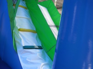 บ้านลมเป่าลม PVC 4-in-1 พร้อมห่วงบาสเก็ตบอล รับน้ำหนักได้ 800 กก. สำหรับ 12 คน ใช้งานได้ทั่วไป - Product Image 3