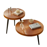 Ensemble de tables basses gigognes modernes avec plateau en verre, structure métallique, hauteur réglable, design convertible pour salon