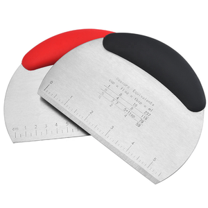 Caliente suave respetuoso con el medio ambiente de acero inoxidable masa harina pastel raspador pastelería cortador con escala de medición herramienta de cocina - Product Image 1