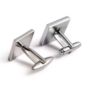 Mancuernillas de Alta Calidad Personalizadas, Mancuernillas Cuadradas de Metal en Blanco para Hombre - Product Image 4