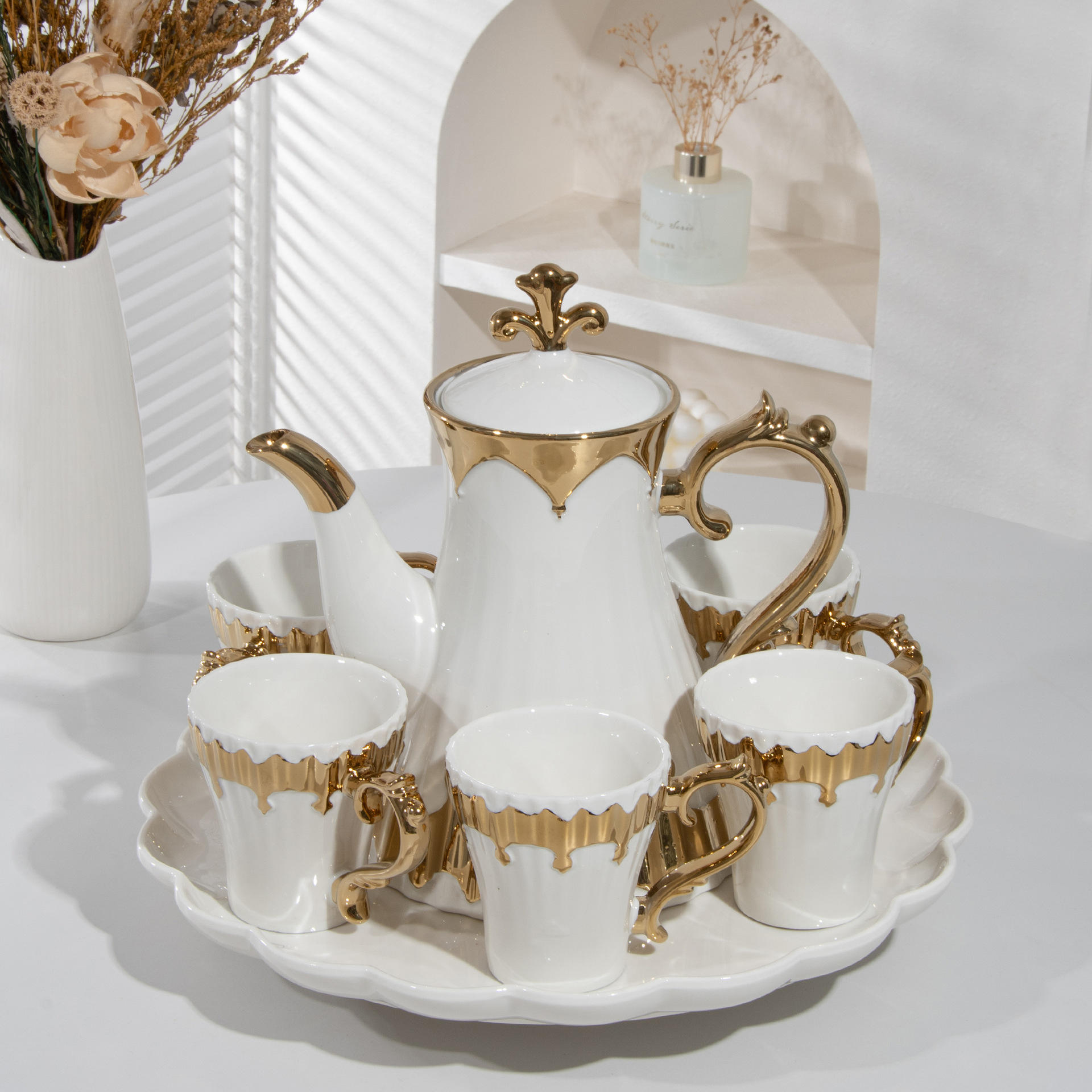 ชุดกล่องของขวัญทรงกลมขอบเรียบลายกลีบดอกไม้