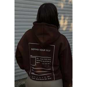 Sudadera con Capucha Extra Grande de Alta Calidad para Mujer, Color Marrón, con Estampado de Leopardo y Letras en la Espalda - Product Image 3