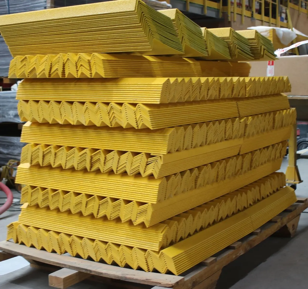 factory direct sale Anti-slip Grit outdoor fiber glass FRP GRP Step Covers for Walking Safety