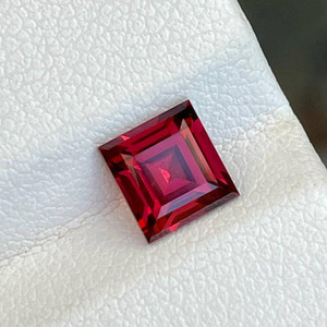 Vente en gros de pierres précieuses naturelles de haute qualité, grenat rouge taille Asscher 11x11mm, meilleur prix fabricant, collection de pierres précieuses en vrac pour la bijouterie - Product Image 5