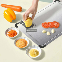 Planche à découper multifonctionnelle pour aliments, viande et fromage en acier inoxydable 304 avec rainures et aiguiseur de couteaux pour la cuisine